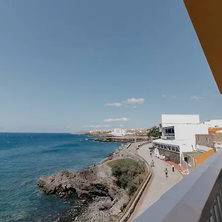 First Sea Line, 3 Bedroom, Los Abrigos, South Of Tenerife شقة *